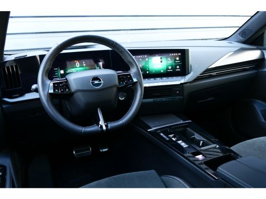 Opel Astra 1.2 TURBO 180PK HYBRID ULTIMATE AUTOMAAT / NAVI / CLIMA / PDC / 18" LMV / CAMERA / PANO.DAK / AGR... ActivLease financial lease