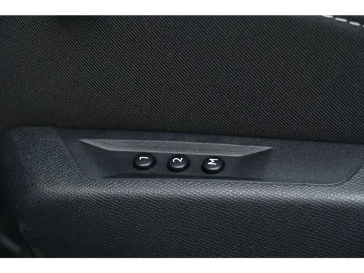 Opel Astra 1.2 TURBO 180PK HYBRID ULTIMATE AUTOMAAT / NAVI / CLIMA / PDC / 18" LMV / CAMERA / PANO.DAK / AGR... ActivLease financial lease