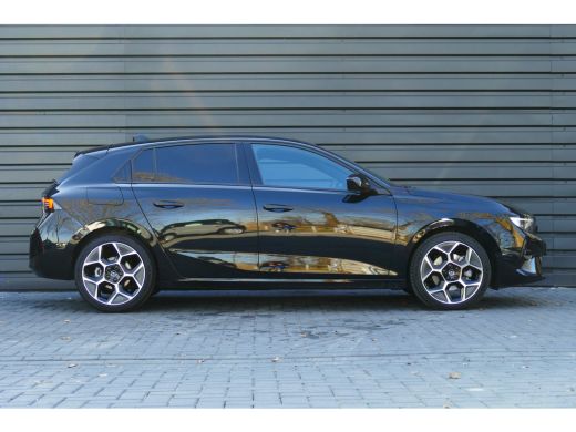 Opel Astra 1.2 TURBO 180PK HYBRID ULTIMATE AUTOMAAT / NAVI / CLIMA / PDC / 18" LMV / CAMERA / PANO.DAK / AGR... ActivLease financial lease