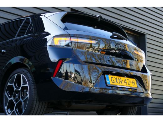 Opel Astra 1.2 TURBO 180PK HYBRID ULTIMATE AUTOMAAT / NAVI / CLIMA / PDC / 18" LMV / CAMERA / PANO.DAK / AGR... ActivLease financial lease