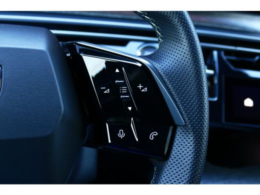 Peugeot E-5008 EV 210PK 73KWH GT AUTOMAAT / NAVI / CLIMA / PDC / 19"LMV / CAMERA / KEYLESS / FULL-LED / BLUETOOT... ActivLease financial lease