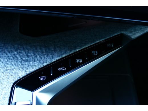 Peugeot E-5008 EV 210PK 73KWH GT AUTOMAAT / NAVI / CLIMA / PDC / 19"LMV / CAMERA / KEYLESS / FULL-LED / BLUETOOT... ActivLease financial lease