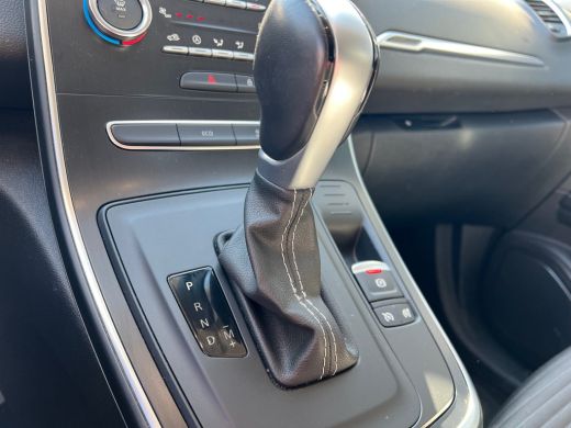 Renault Grand Scénic 1.3 TCe 140pk /Automaat/7-persoons/Camera/Pearl white/Carplay ActivLease financial lease