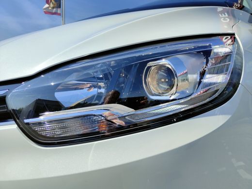 Renault Grand Scénic 1.3 TCe 140pk /Automaat/7-persoons/Camera/Pearl white/Carplay ActivLease financial lease