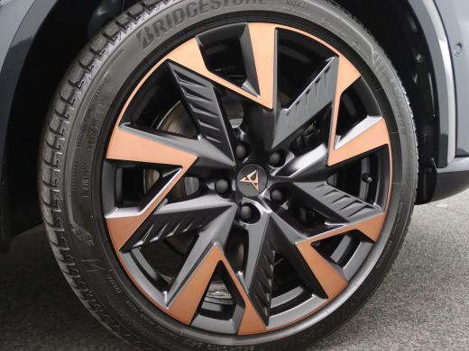 Seat Formentor 1.5 TSI e-Hybrid VZ Performance 272PK DSG Trekhaak, Led matrix, 360 gr. camera, side assist, adap... ActivLease financial lease