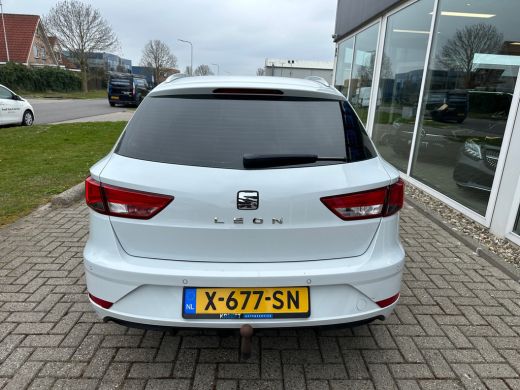 Seat León ST 1.5 TSI Xcellence Business Intense Adaptieve Cruise ActivLease financial lease