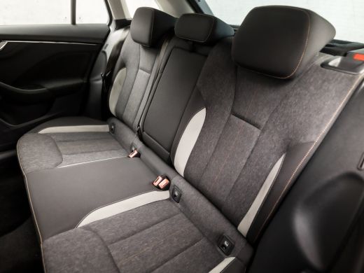 Skoda Scala 1.0 TSI Sportline Automaat (DIGITAL COCKPIT, APPLE CARPLAY, GROOT NAVI, CLIMATE, STOELVERWARMING,... ActivLease financial lease