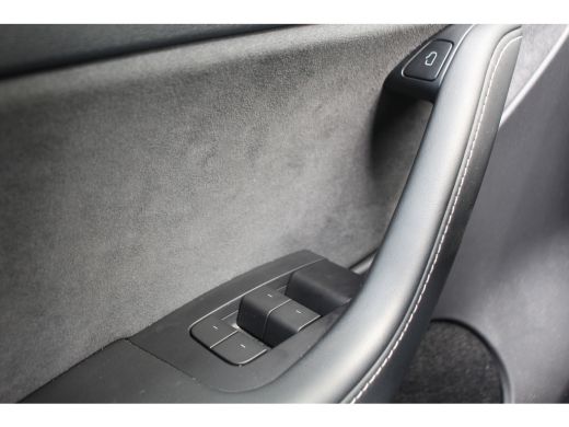 Tesla Model Y Long Range 75 AWD | NL-AUTO! | 1 EIGENAAR! | PANODAK | LEDER | AUTO PILOT | PRACHTIGE STAAT! ActivLease financial lease