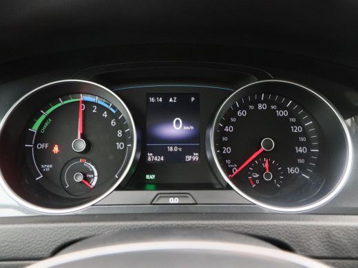 Volkswagen e-Golf E-DITION 136 Pk Automaat | Full LED | Navigatie | Climate Control | Adaptive Cruise | 87.244 Km!! ActivLease financial lease