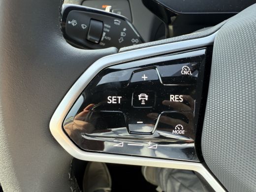 Volkswagen ID.3 52kWh 170pk Pure | Stoel- en stuurverwarming | Navigatie | Draadloze telefoonlader ActivLease financial lease