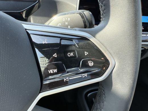Volkswagen ID.3 52kWh 170pk Pure | Stoel- en stuurverwarming | Navigatie | Draadloze telefoonlader ActivLease financial lease