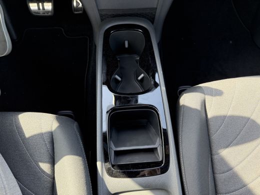 Volkswagen ID.3 52kWh 170pk Pure | Stoel- en stuurverwarming | Navigatie | Draadloze telefoonlader ActivLease financial lease