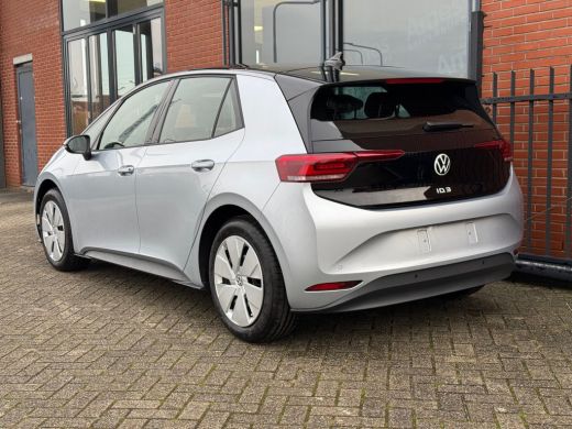 Volkswagen ID.3 52kWh 170pk Pure | Stoel- en stuurverwarming | Navigatie | Draadloze telefoonlader ActivLease financial lease