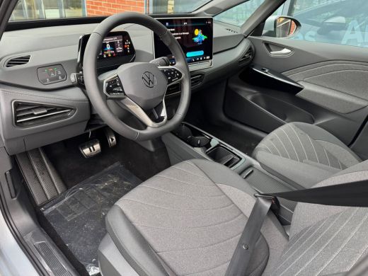 Volkswagen ID.3 52kWh 170pk Pure | Stoel- en stuurverwarming | Navigatie | Draadloze telefoonlader ActivLease financial lease