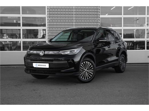 Volkswagen Tiguan 1.5 eHybrid Life Edition | Zwenkbare Trekhaak | Stoelverwarming | Navigatie Volkswagen Tiguan 1.5 eHybrid Life Edition | Zwenkbare Trekhaak | Stoelverwarming | Navigatie