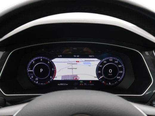 Volkswagen Tiguan 2.0 TDI DSG 4MOTION R-LINE + 20 INCH | PANORAMA | VIRTUAL COCKPIT | WEGKL. TREKHAAK | ADAPTIVE CR... ActivLease financial lease