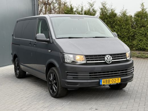Volkswagen Transporter 2.0 TDI / L1H1 / 1e EIG. / AIRCO / CRUISE / BLUETOOTH / LMV / 3-ZITS ActivLease financial lease