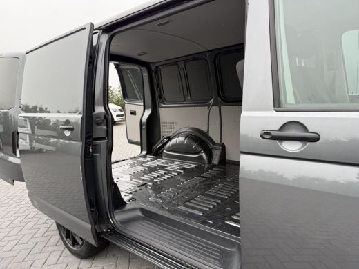 Volkswagen Transporter 2.0 TDI / L1H1 / 1e EIG. / AIRCO / CRUISE / BLUETOOTH / LMV / 3-ZITS ActivLease financial lease