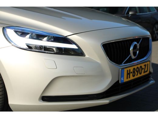 Volvo  V40 T3 Dynamic Editon | Cruise Control | Stoelverwarming | Full-LED | Navigatie | 17-Inch | Parkeerhulp ActivLease financial lease