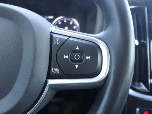 Volvo  V60 T4 Pro Lederen Bekleding | Stoelverwarming | Achteruitrijcamera | Apple Carplay/Android Auto | Pa... ActivLease financial lease