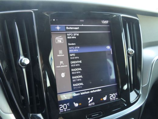 Volvo  V60 T4 Pro Lederen Bekleding | Stoelverwarming | Achteruitrijcamera | Apple Carplay/Android Auto | Pa... ActivLease financial lease