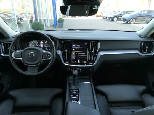 Volvo  V60 T4 Pro Lederen Bekleding | Stoelverwarming | Achteruitrijcamera | Apple Carplay/Android Auto | Pa... ActivLease financial lease