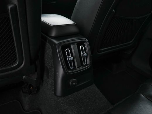 Volvo  XC40 1.5 T4 Recharge Inscription Expression (INCL-BTW) *FULL-LEATHER | DIGI-COCKPIT | FULL-LED | KEYLE... ActivLease financial lease