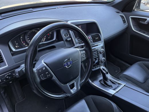 Volvo  XC60 Volvo R-Design 5-Cilinder! | Adaptieve Cruise | BLIS | Panoramadak | Afn. Trekhaak | R-Design ActivLease financial lease