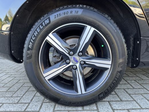 Volvo  XC60 Volvo R-Design 5-Cilinder! | Adaptieve Cruise | BLIS | Panoramadak | Afn. Trekhaak | R-Design ActivLease financial lease
