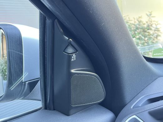 Volvo  XC60 Volvo R-Design 5-Cilinder! | Adaptieve Cruise | BLIS | Panoramadak | Afn. Trekhaak | R-Design ActivLease financial lease