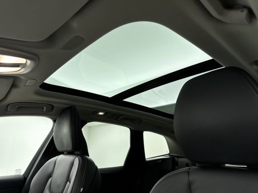 Volvo  XC60 T8 Recharge AWD Ultra Dark | 21" | Bowers & Wilkins | Nappa leder | Massage stoelen | Trekhaak | ... ActivLease financial lease