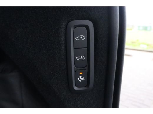 Volvo  XC90 T8 AWD Recharge Ultimate Dark | Full Option | Luchtvering | Bowers & Wilkins | Trekhaak | 360° Ca... ActivLease financial lease
