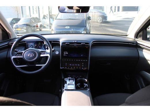 Hyundai Tucson Hyundai 1.6 T-GDI PHEV Comfort Smart 4WD | Airco | Navigatie | Weinig Kilometers | Trekhaak | | D... ActivLease financial lease