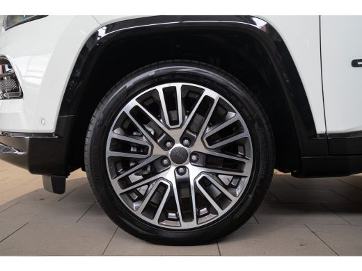 Jeep Compass Jeep 4xe 240 Plug-in Hybrid Electric Summit | Leder | Winterpack | Safety Pack | 19 inch lichtmet... ActivLease financial lease
