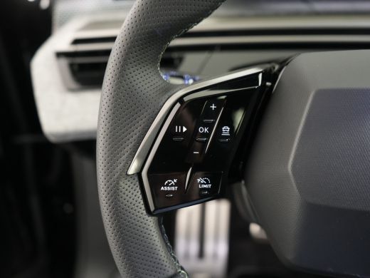 Peugeot 3008 Peugeot | HiFi Premium FOCAL® | Lichtmetalen velgen 19" | Panorama schuifdak ActivLease financial lease