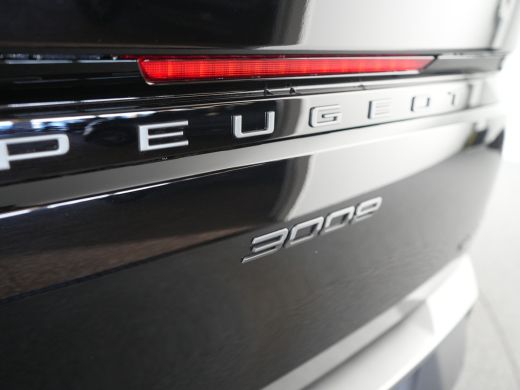 Peugeot 3008 Peugeot | HiFi Premium FOCAL® | Lichtmetalen velgen 19" | Panorama schuifdak ActivLease financial lease
