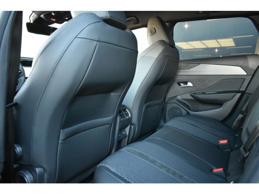 Peugeot 308 SW 1.2 Hybrid 145 e-DCS6 GT Automaat | Navigatie | Elektr. Achterklep | Adaptive Cruise | 360 Cam... ActivLease financial lease