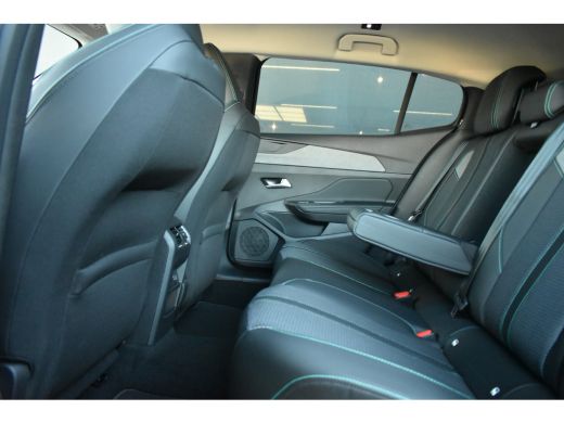 Peugeot 408 Peugeot 1.2 Hybrid 145 e-DCS6 Allure Automaat | 360 Camera | Stuur/Stoelverwarming | 19"LMV | Ada... ActivLease financial lease