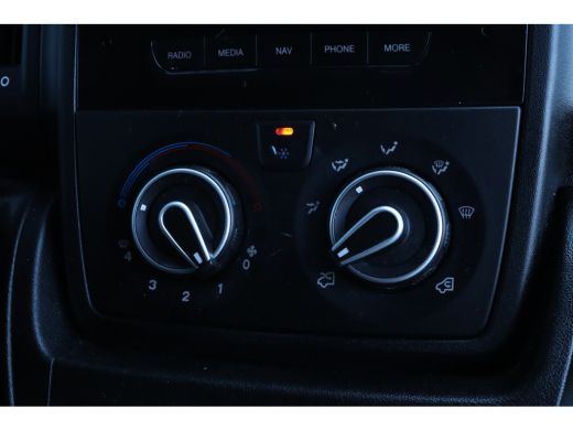 Peugeot Boxer 330 2.2 BlueHDi 140 L2H2 Asphalt | Imperiaal | Navi | Camera | Cruise Control | ActivLease financial lease