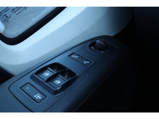 Peugeot Boxer 330 2.2 BlueHDi 140 L2H2 Asphalt | Imperiaal | Navi | Camera | Cruise Control | ActivLease financial lease