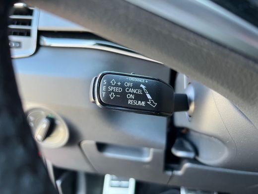 Skoda Karoq 1.5 TSI ACT Sportline Business | ACC | PDC V+A | Camera achter | Apple Carplay | Lage KM stand! | ActivLease financial lease