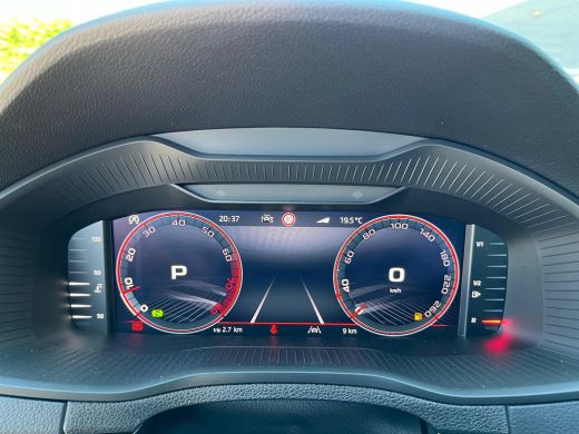 Skoda Karoq 1.5 TSI ACT Sportline Business | ACC | PDC V+A | Camera achter | Apple Carplay | Lage KM stand! | ActivLease financial lease