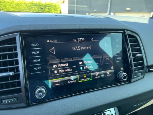 Skoda Karoq 1.5 TSI ACT Sportline Business | ACC | PDC V+A | Camera achter | Apple Carplay | Lage KM stand! | ActivLease financial lease
