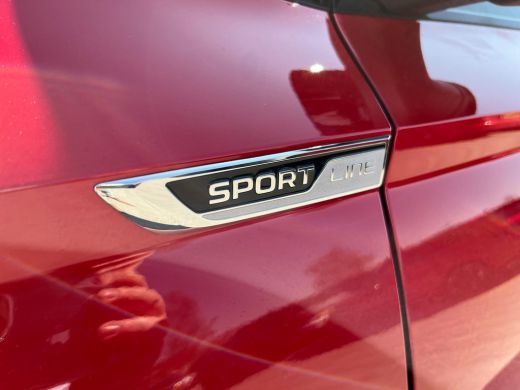 Skoda Karoq 1.5 TSI ACT Sportline Business | ACC | PDC V+A | Camera achter | Apple Carplay | Lage KM stand! | ActivLease financial lease