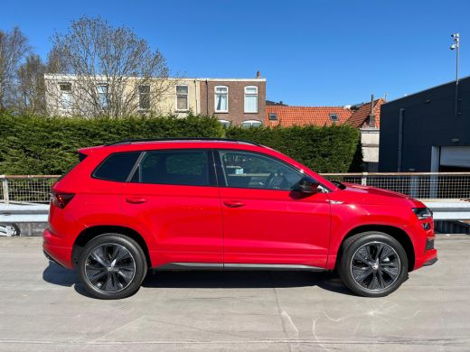 Skoda Karoq 1.5 TSI ACT Sportline Business | ACC | PDC V+A | Camera achter | Apple Carplay | Lage KM stand! | ActivLease financial lease