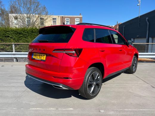 Skoda Karoq 1.5 TSI ACT Sportline Business | ACC | PDC V+A | Camera achter | Apple Carplay | Lage KM stand! | ActivLease financial lease