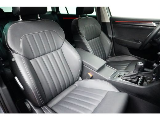 Skoda Superb Combi 1.4 TSI 218 pk iV Business Edition 6-DSG | Trekhaak wegklapbaar | Leder | Achteruitrijcamer... ActivLease financial lease