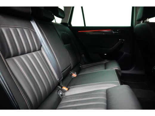 Skoda Superb Combi 1.4 TSI 218 pk iV Business Edition 6-DSG | Trekhaak wegklapbaar | Leder | Achteruitrijcamer... ActivLease financial lease