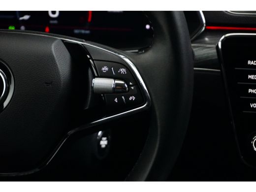Skoda Superb Combi 1.4 TSI 218 pk iV Business Edition 6-DSG | Trekhaak wegklapbaar | Leder | Achteruitrijcamer... ActivLease financial lease