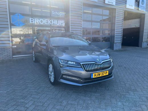 Skoda Superb Combi 1.4 TSI 218 pk iV Business Edition 6-DSG | Trekhaak wegklapbaar | Leder | Achteruitrijcamer... ActivLease financial lease